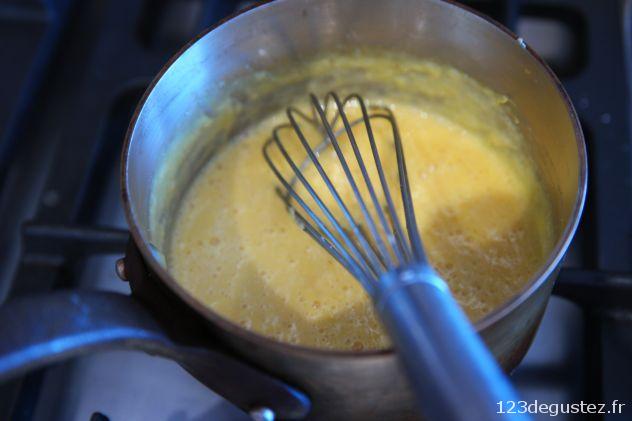 oeufs brouillés crémeux aux asperges