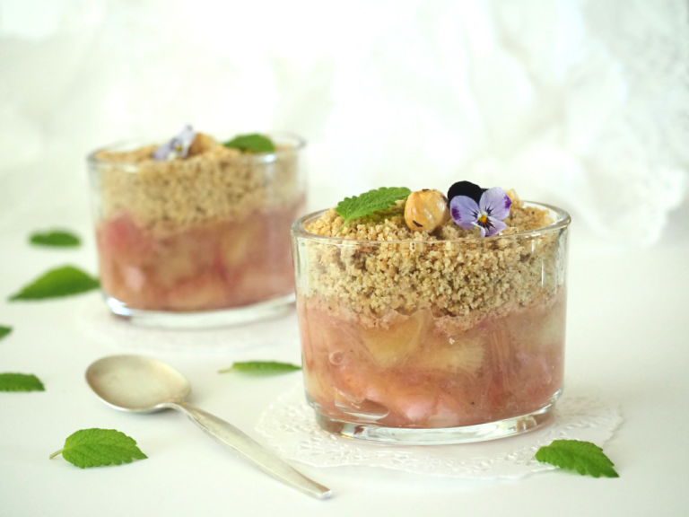 crumble de rhubarbe