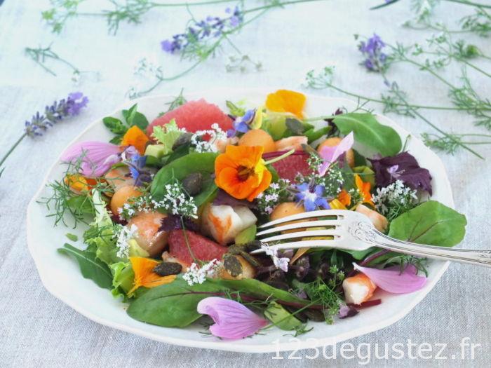salade de fleurs et herbes