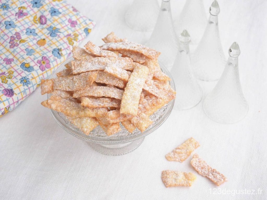 bugnes lyonnaises croustillantes