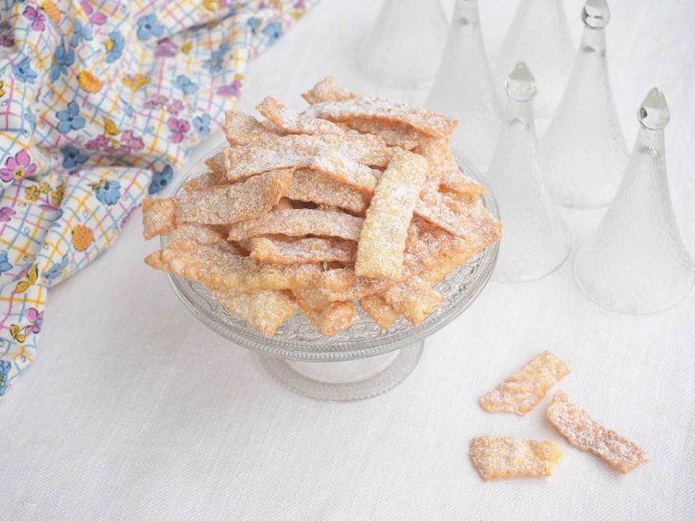 bugnes lyonnaises croustillantes