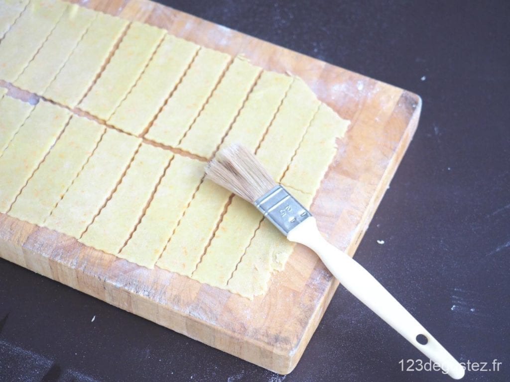 bugnes lyonnaises croustillantes