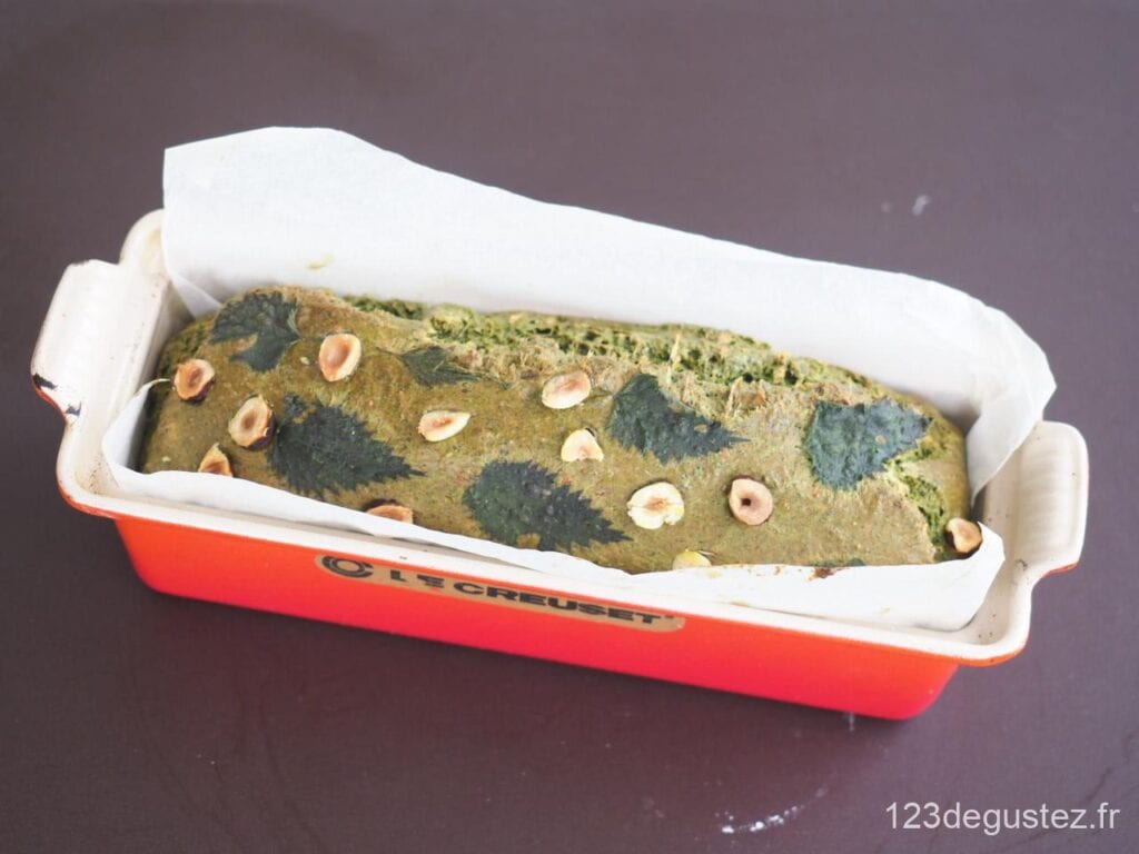 pain d'ortie aux noisettes