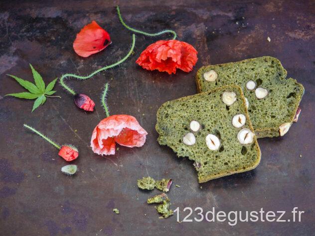 pain d'ortie aux noisettes
