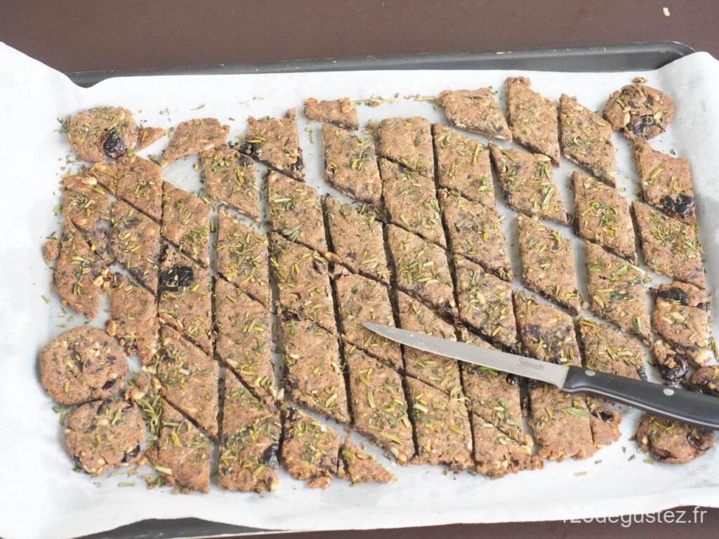 crackers au sarrasin et olives