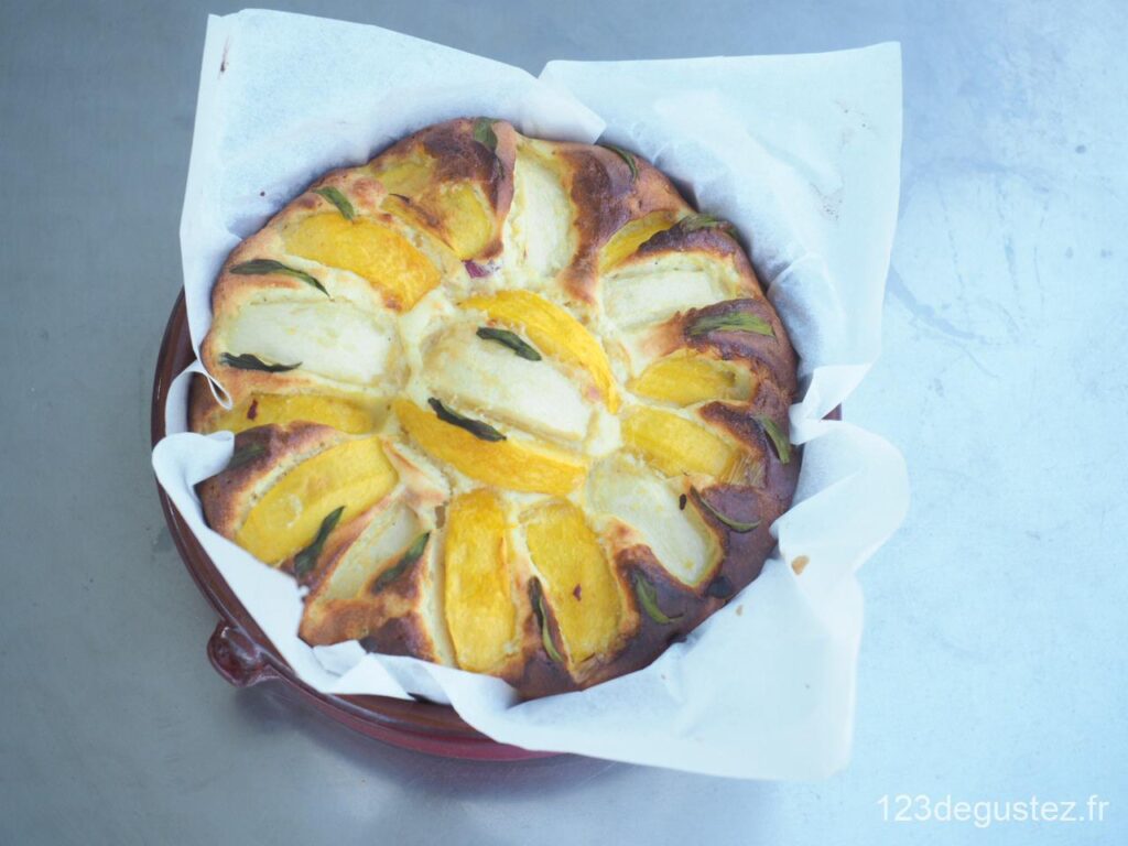 gâteau pêche amande et fromage de chèvre