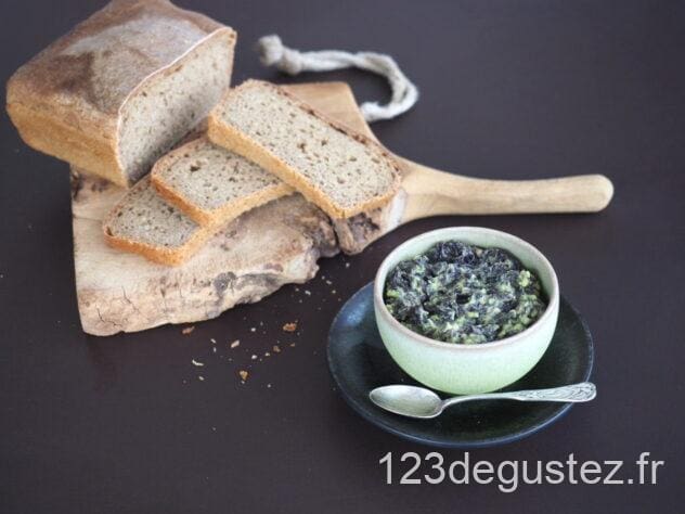 tartare d'algues et avocat